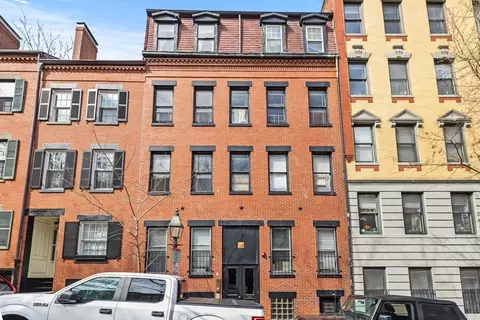 19 S Russell St, Boston, MA 02114