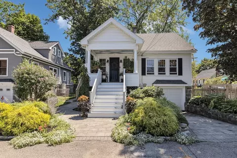 54 Summit St, Hyde Park, MA 02136
