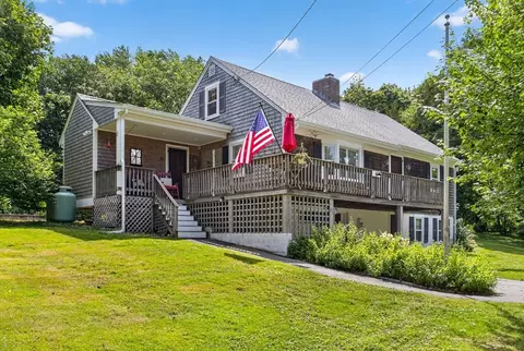 45 Ludlam St, Falmouth, MA 02540