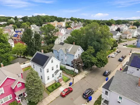 13 Welsh St, Malden, MA 02148
