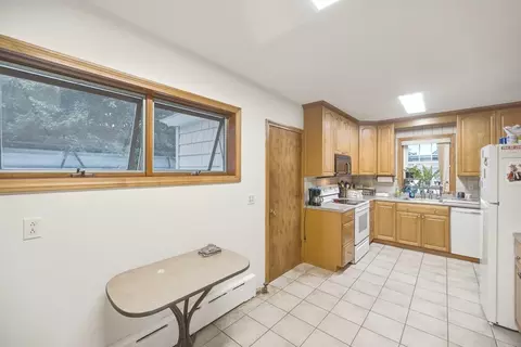 Kitchen - 59 Prospect St, Gardner, MA 01440 photo 2 of 2