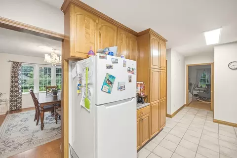 Entry Way - 59 Prospect St, Gardner, MA 01440 photo 1 of 3