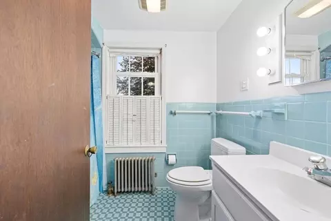Bath - 59 Prospect St, Gardner, MA 01440 photo 1 of 6