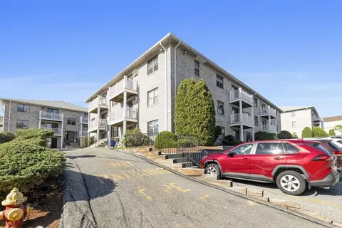 24 Kenmar Dr #239, Billerica, MA 01821