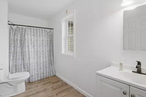 Bath - 47 Pine Hill Rd, Worcester, MA 01604 photo 1 of 2