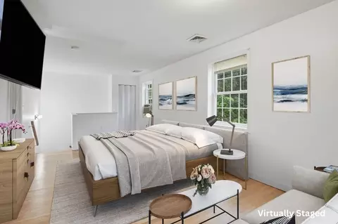 Bedroom - 47 Pine Hill Rd, Worcester, MA 01604 photo 2 of 8