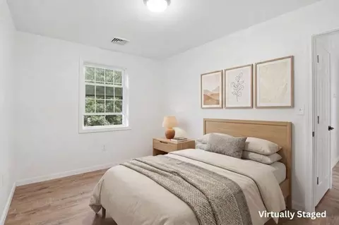 Bedroom - 47 Pine Hill Rd, Worcester, MA 01604 photo 6 of 8