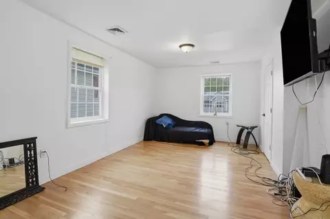 Bedroom - 47 Pine Hill Rd, Worcester, MA 01604 photo 4 of 8
