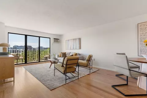 141 Coolidge Ave #517, Watertown, MA 02472