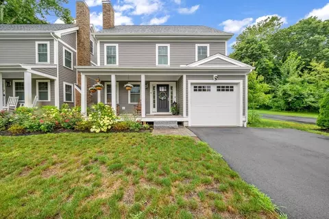 4 Roselett Way #4, Amesbury, MA 01913