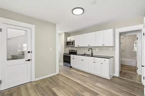 51-53 Suffolk St, Springfield, MA 01109 photo 6