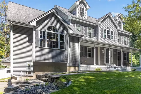 40 Adelman Rd, Billerica, MA 01821