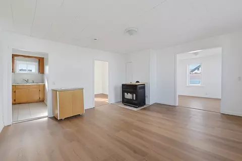 Living - 84-88 Orange St, Fall River, MA 02720 photo 5 of 9