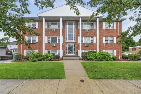 924 Main St #23, Woburn, MA 01801