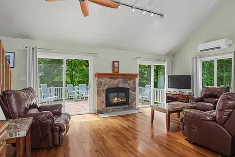 Living - 7 Daniels Rd, Mendon, MA 01756 photo 1 of 7