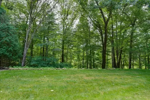 Exterior - 7 Daniels Rd, Mendon, MA 01756 photo 10 of 14