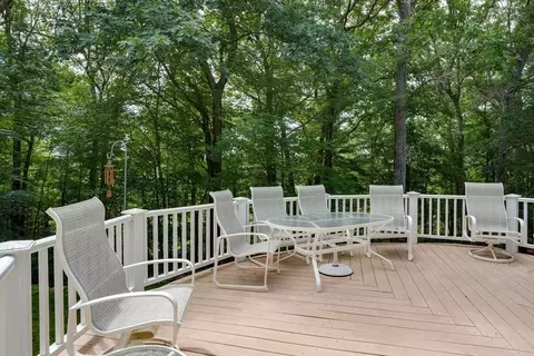 Exterior - 7 Daniels Rd, Mendon, MA 01756 photo 4 of 14