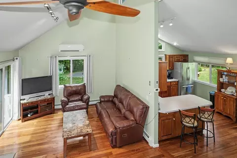 Living - 7 Daniels Rd, Mendon, MA 01756 photo 7 of 7