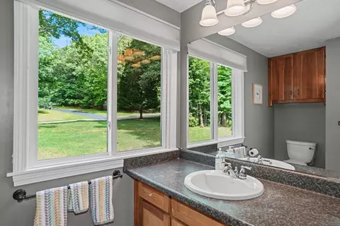 Bath - 7 Daniels Rd, Mendon, MA 01756 photo 1 of 3
