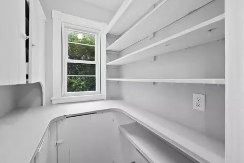 Entry Way - 68-70 Cambridge St, Springfield, MA 01109 photo 5 of 6