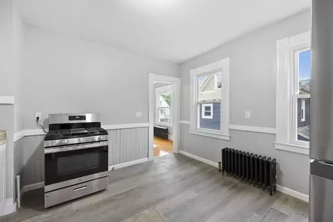 Entry Way - 68-70 Cambridge St, Springfield, MA 01109 photo 3 of 6