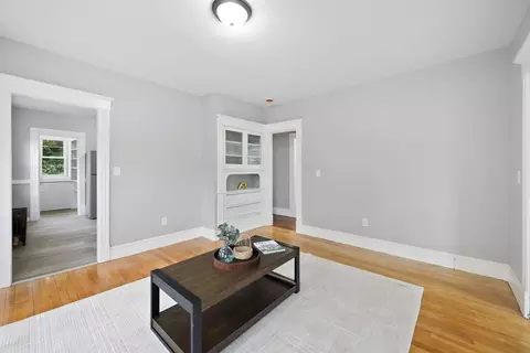 Living - 68-70 Cambridge St, Springfield, MA 01109 photo 2 of 4