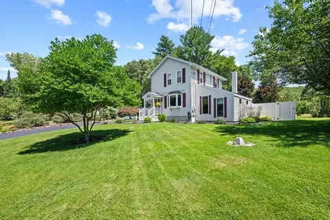 33 Scenic Ave, Webster, MA 01570 photo 4