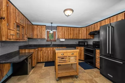 33 Scenic Ave, Webster, MA 01570 photo 7