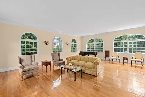 Living - 105 East St, Hingham, MA 02043 photo 3 of 7