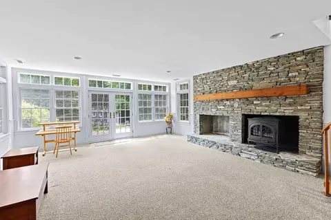 Living - 105 East St, Hingham, MA 02043 photo 6 of 7