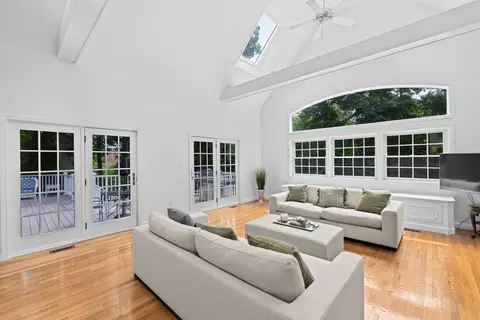 Living - 105 East St, Hingham, MA 02043 photo 1 of 7