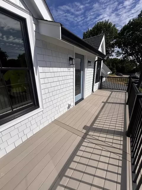 Exterior - 45 Beach Rd, Gloucester, MA 01930 photo 4 of 10