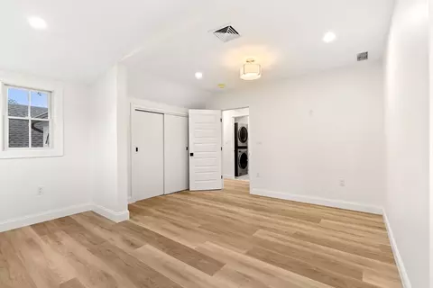 Bedroom - 45 Beach Rd, Gloucester, MA 01930 photo 1 of 6