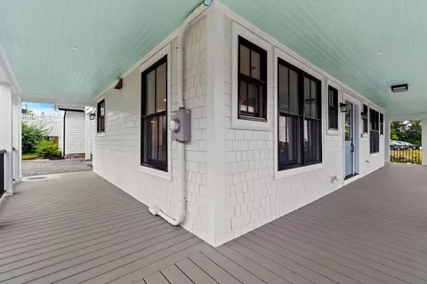 Exterior - 45 Beach Rd, Gloucester, MA 01930 photo 8 of 10