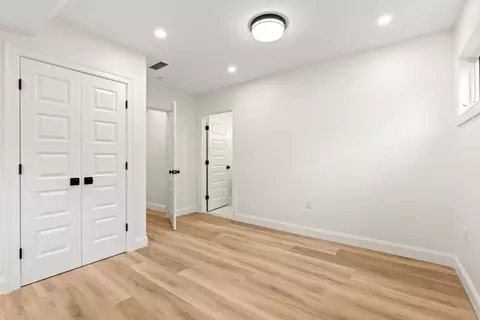 Bedroom - 45 Beach Rd, Gloucester, MA 01930 photo 4 of 6