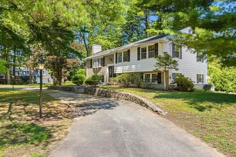 Exterior - 71 Colonial Dr, Reading, MA 01867 photo 7 of 9