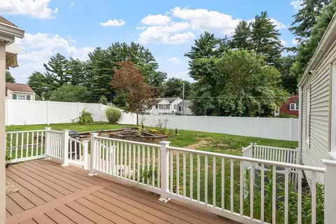 Exterior - 15 Pinebrook Dr, Springfield, MA 01129 photo 6 of 9