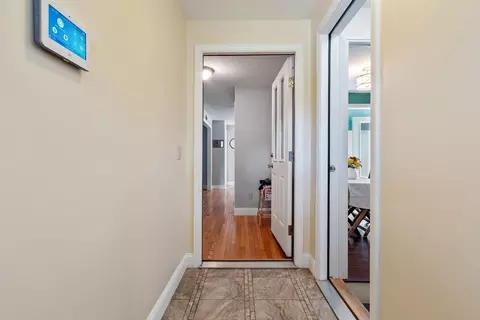Entry Way - 15 Pinebrook Dr, Springfield, MA 01129 photo 3 of 6