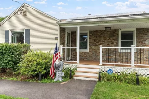 Exterior - 15 Pinebrook Dr, Springfield, MA 01129 photo 3 of 9