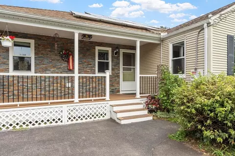 Exterior - 15 Pinebrook Dr, Springfield, MA 01129 photo 2 of 9
