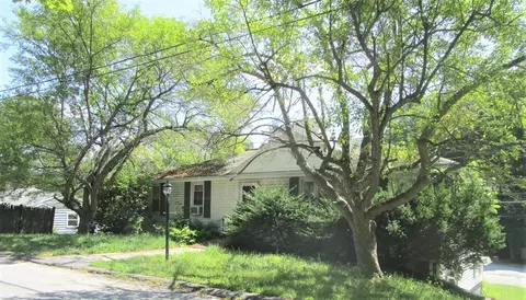 21 Baxter St, Worcester, MA 01602 photo 2