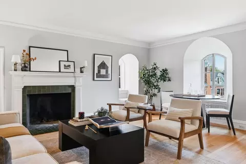 334 Beacon St #10, Boston, MA 02116