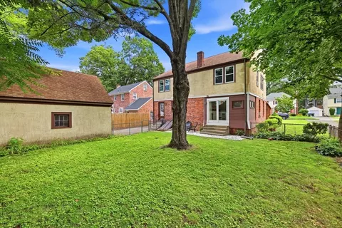 Exterior - 66 Rencelau St, Springfield, MA 01118 photo 6 of 7