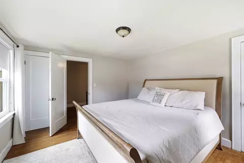 Bedroom - 66 Rencelau St, Springfield, MA 01118 photo 5 of 10