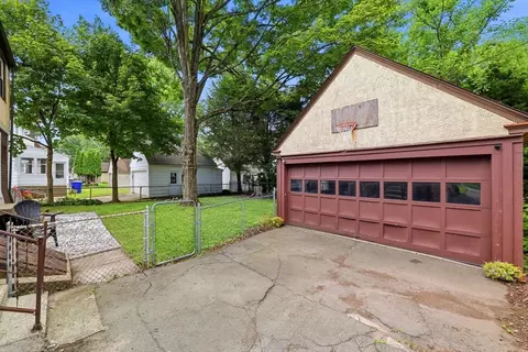 Exterior - 66 Rencelau St, Springfield, MA 01118 photo 4 of 7