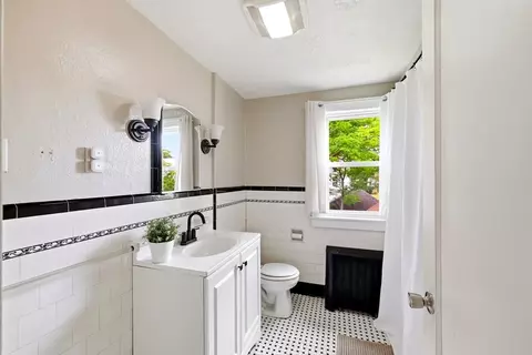 Bath - 66 Rencelau St, Springfield, MA 01118 photo 2 of 2
