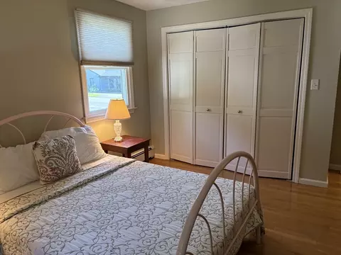 Bedroom - 4 Crest Rd, Framingham, MA 01702 photo 2 of 4