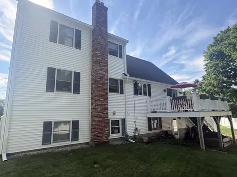 Exterior - 4 Crest Rd, Framingham, MA 01702 photo 3 of 6