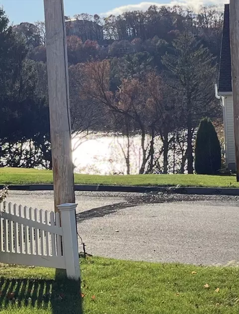 View/Area - 4 Crest Rd, Framingham, MA 01702 photo 2 of 2