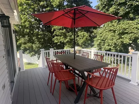 Exterior - 4 Crest Rd, Framingham, MA 01702 photo 6 of 6